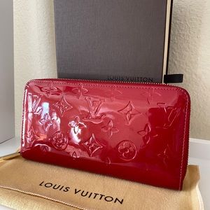 Louis Vuitton Zippy Wallet